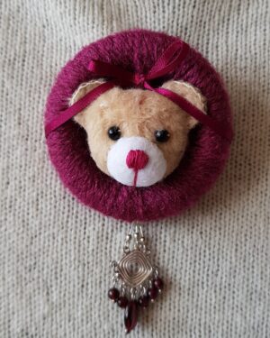 Brooch with Garnet Beads